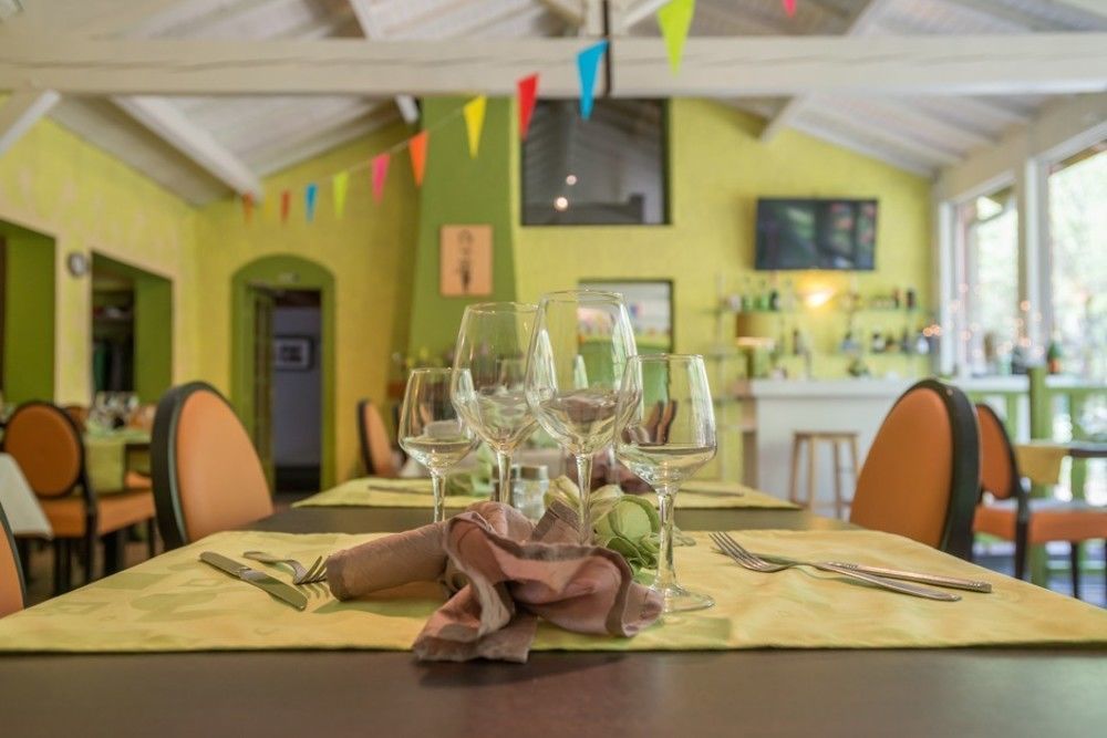 Hotellerie De La Cascade Saint-Genis-les-Ollieres ภายนอก รูปภาพ