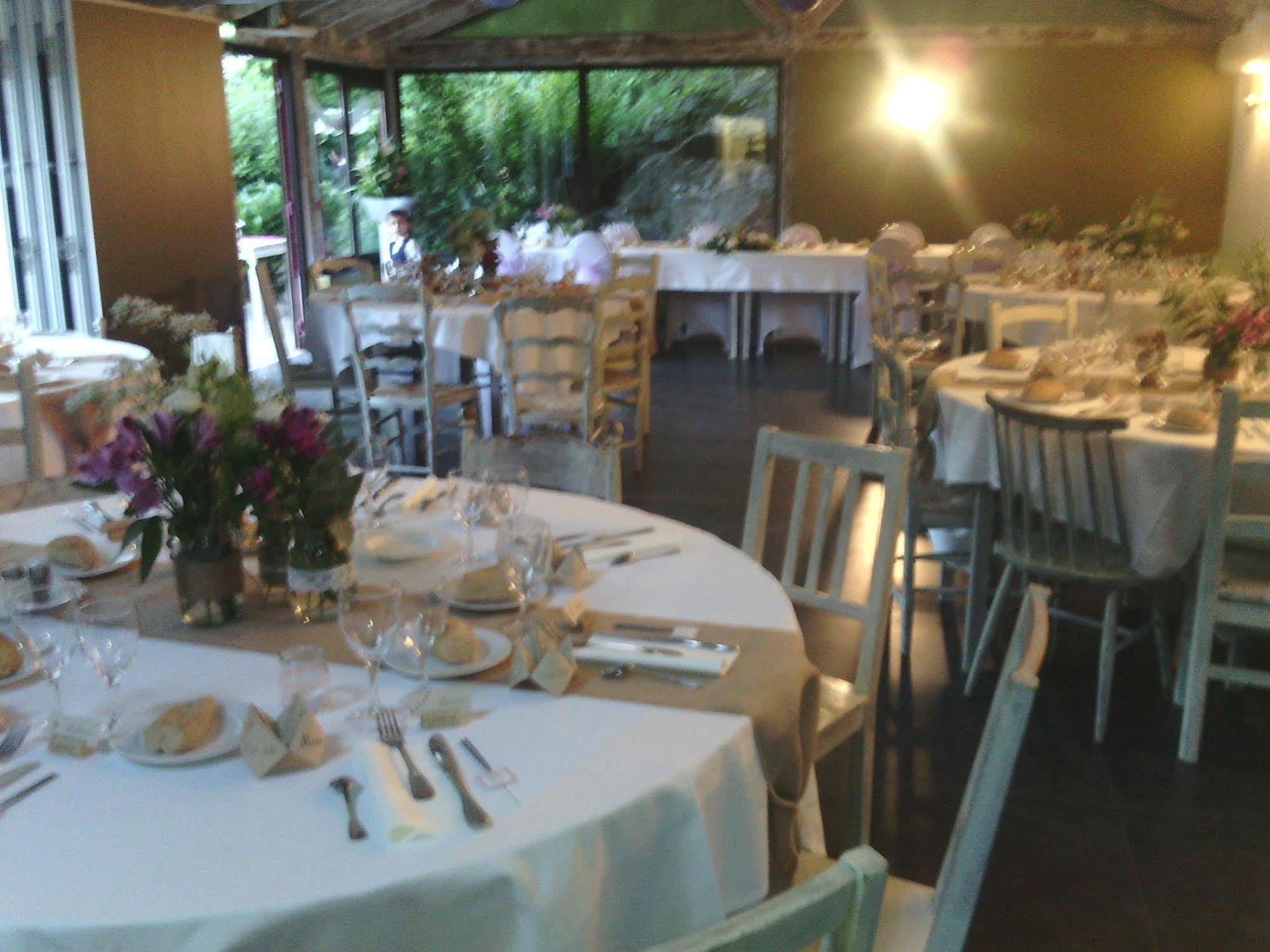 Hotellerie De La Cascade Saint-Genis-les-Ollieres ภายนอก รูปภาพ